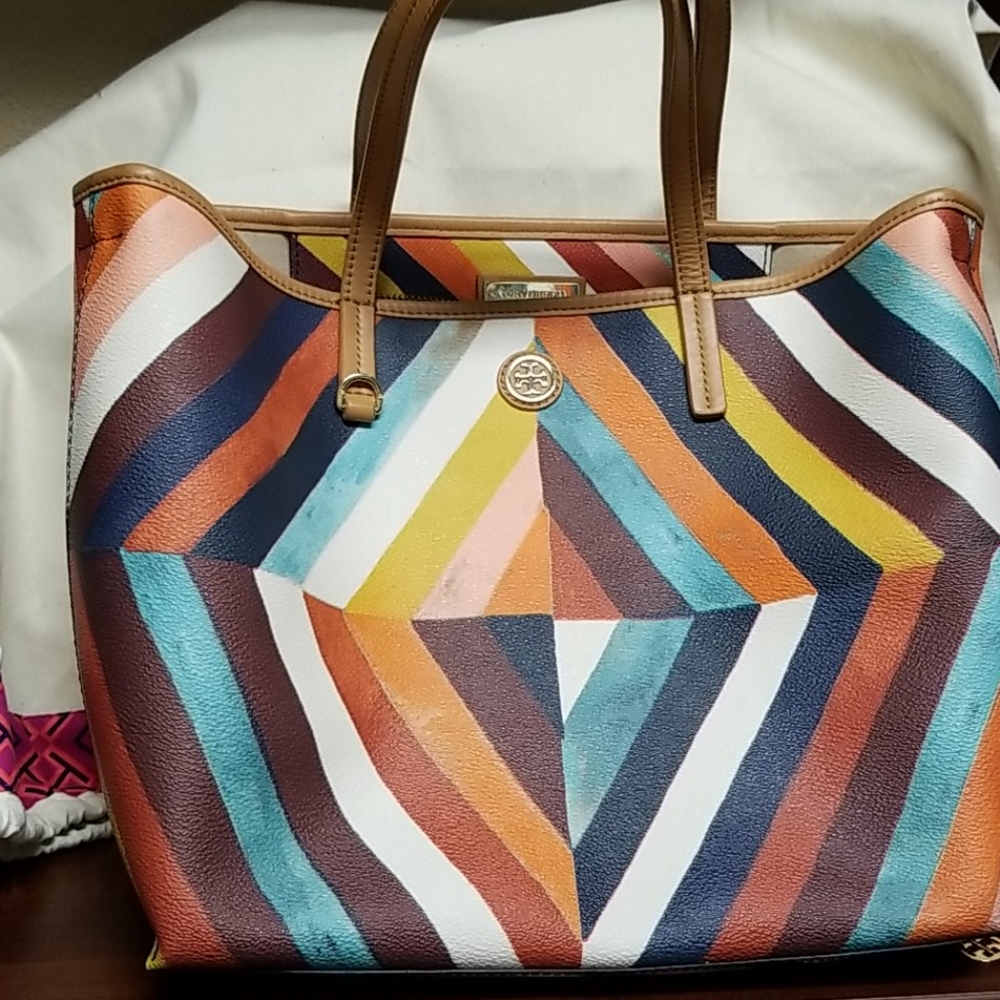 Tory Burch Kerrington Diamond Medium Tote